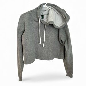 Wild Fable Women's Gray Cropped Hoodie Sweatshirt Raw Hem Pullover Like New